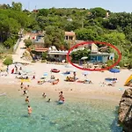 Perla Di Mare شقة